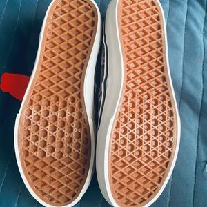 Slip on VANS. Color: gray. Size 4.5